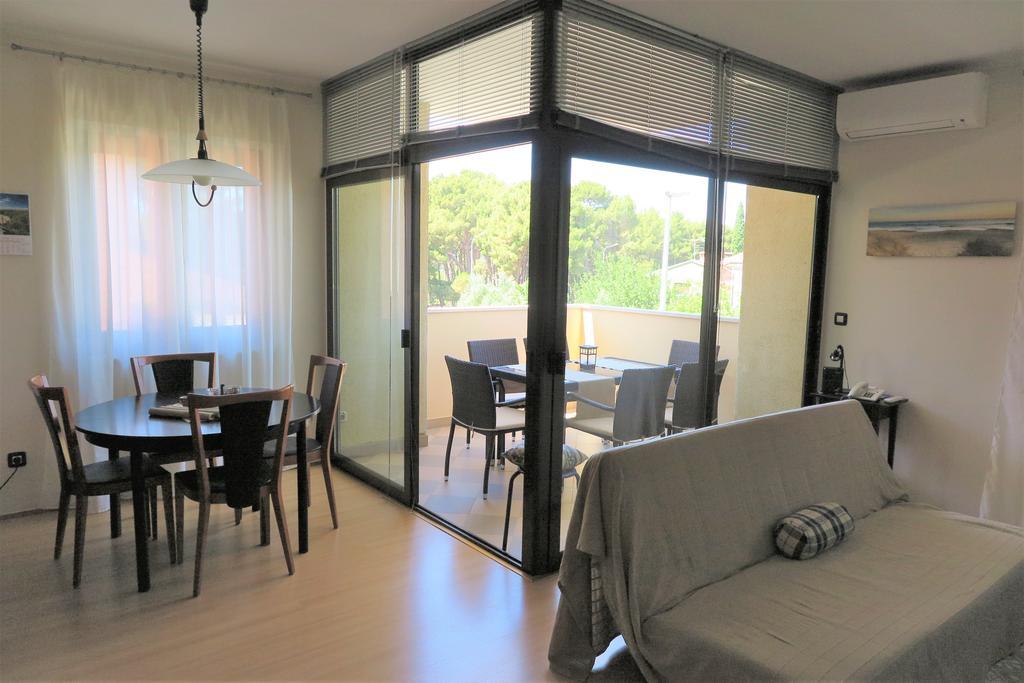 Apartment Lara Rovinj Exterior photo